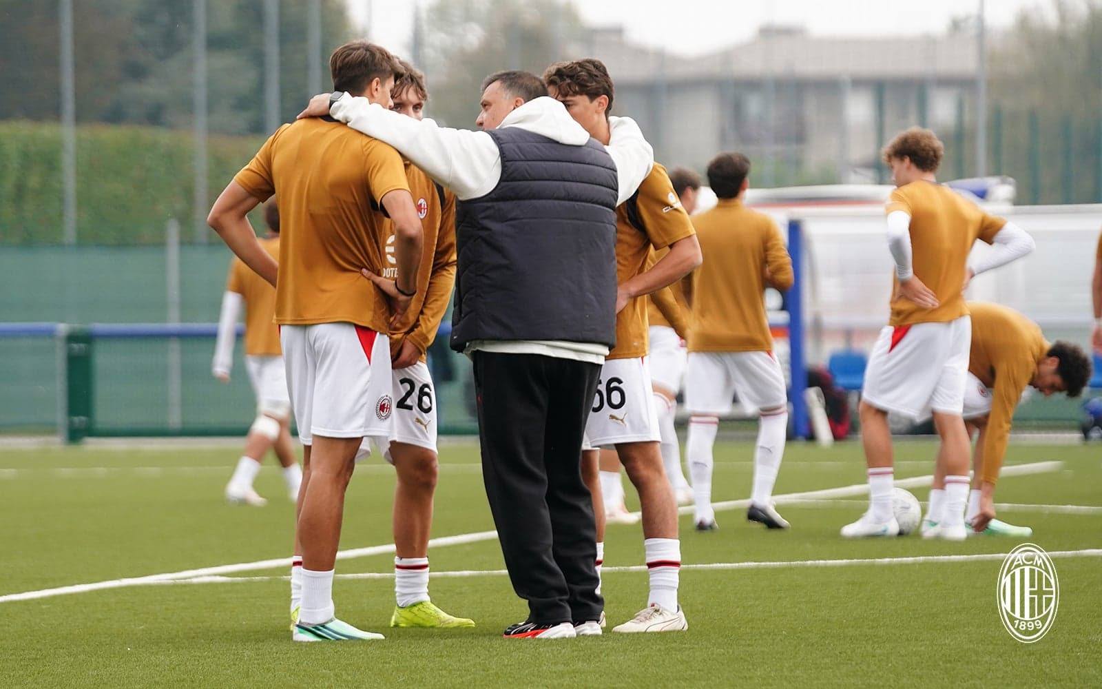 Coach Renna and Rossoneri players during Atalanta vs. AC Milan, Primavera 1 2026/27
