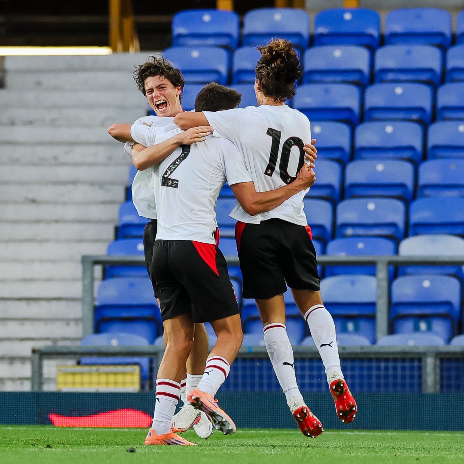MILAN FUTURO WIN 2-1 AT GOODISON PARK