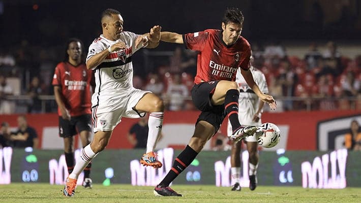 AL SÃO PAULO LEGENDS LA GIANTS REUNION CON IL MILAN GLORIE