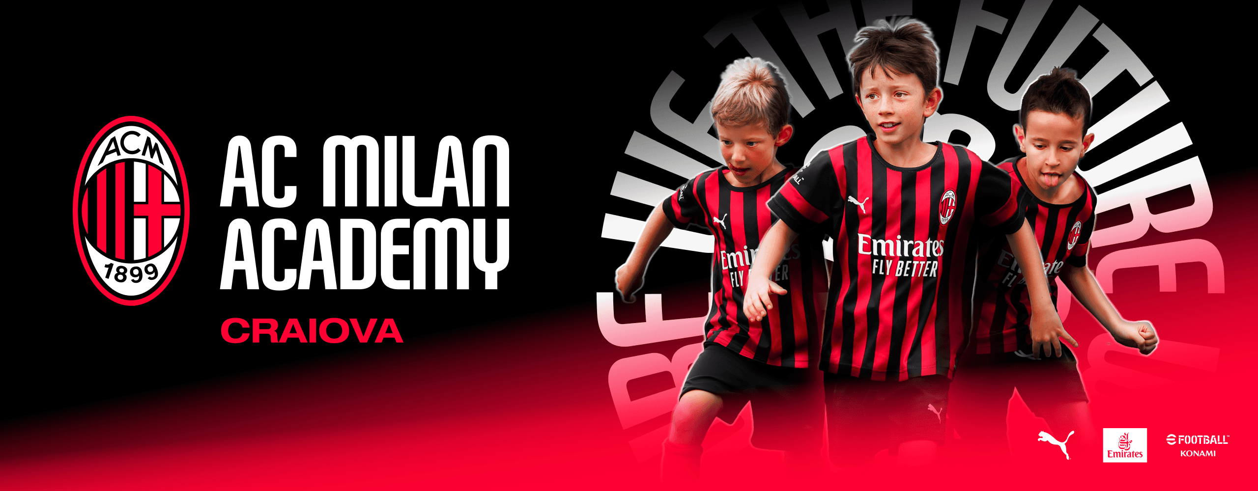 Logo Milan Academy Craiova con accanto bambini che esultano dopo un gol