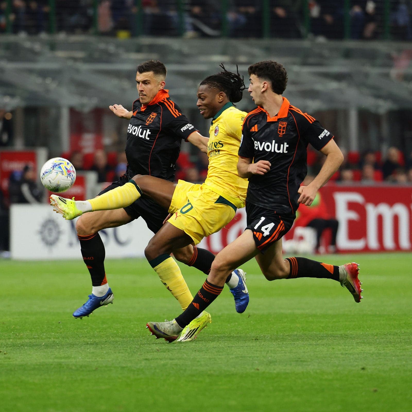 LEÃO RIPRENDE IL COMO: 1-1 A SAN SIRO