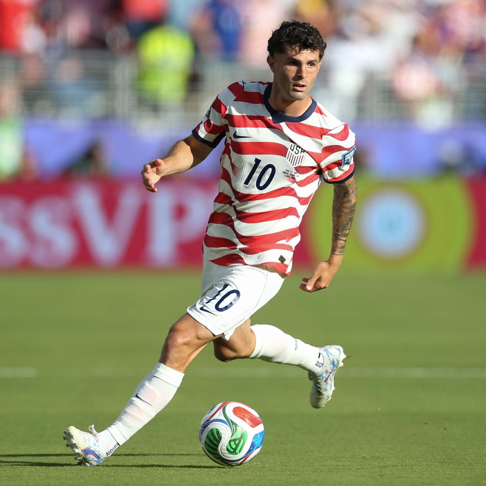 PULISIC PERFORMS, USA ADVANCE